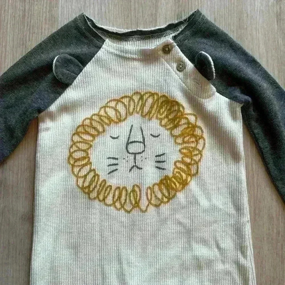 EUC Mud Pie Rib Knit Lion Romper Sleeper Coverall size 9-12m - Picture 2 of 4